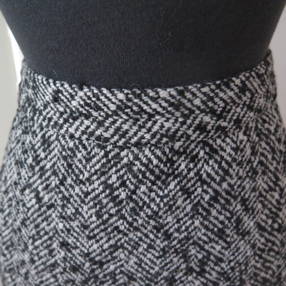 Pink Tartan Herringbone Tweed Skirt - Picture 2 of 8